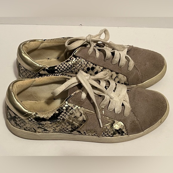Steve Madden Amalfi Women's Metallic Python Snake Star Sneakers - Picture 4 of 14
